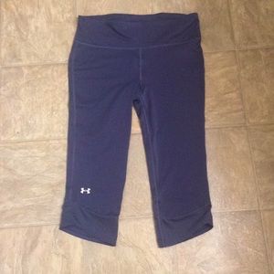 NWOT Under Armour capris workout leggings